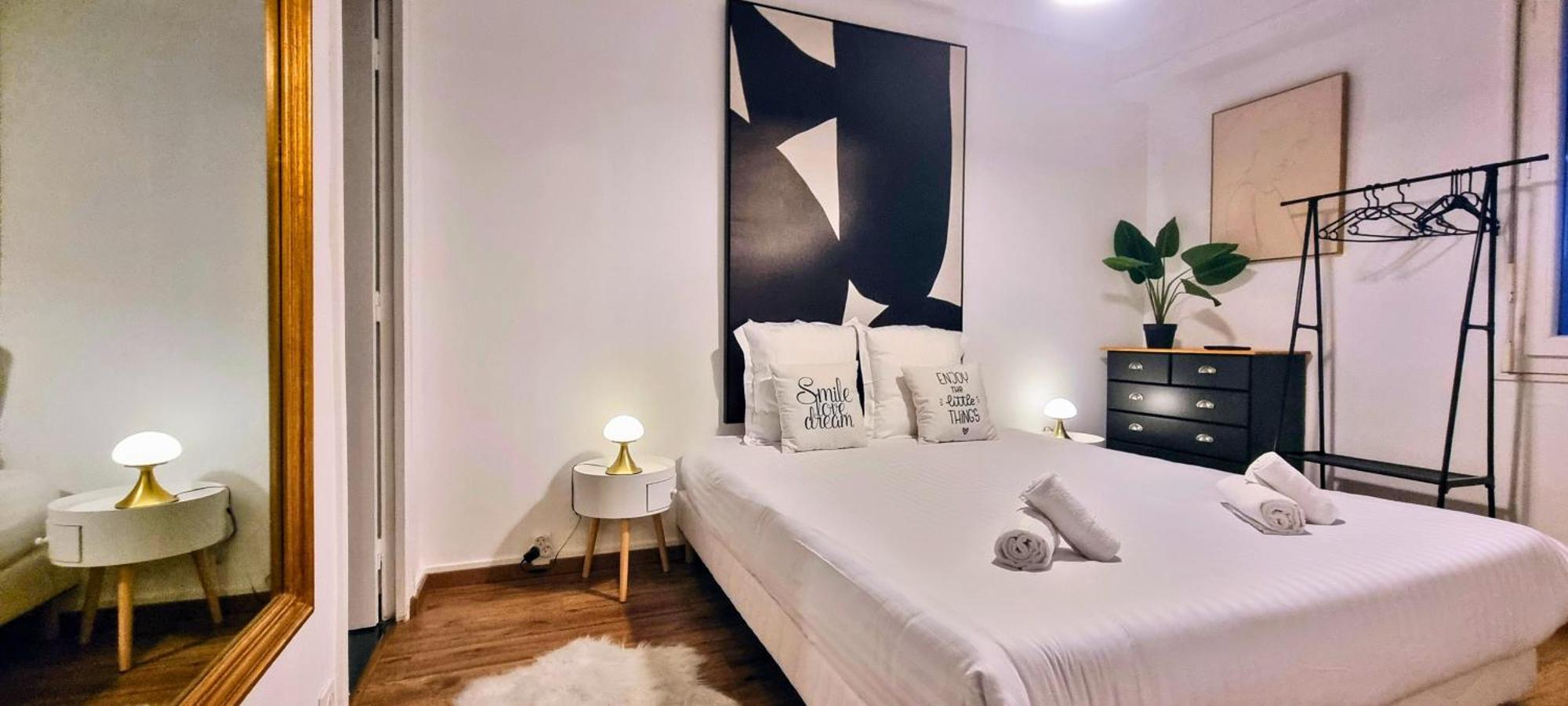 Au Palais Des Pyrenees! Hyper Centre -Clim-Balcon-Parking Gratuit Apartment Pau Exterior photo